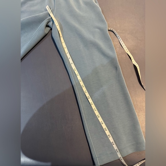 lululemon softstreme high rise straight leg cropped pant in utility blue size 2 - Picture 10 of 13